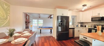 Spacious 4BR w Pool Near Legoland Game Room