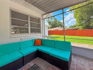 Villa - Spacious 4BR w Pool Near Legoland Game Room (Winter Haven)