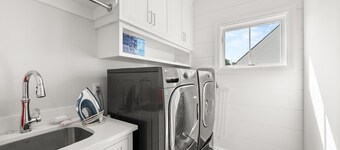 Westport Elegance: Fully Furnished Luxury Retreat with Private Pool Oasis