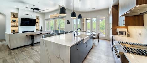 Private kitchen