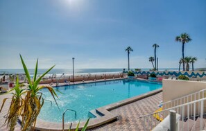 Piscine extérieure, piscine chauffée