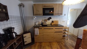 Private kitchen - Vacation apartment "An den Mainauen" - relaxation for two and four-legged friends (Kulmbach)