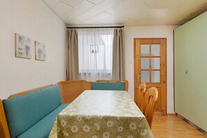 Dining - Apartment 'Ferienwohnung Haas Bräunlingen' with Wi-Fi (Bräunlingen)