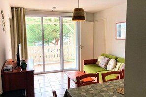 TV - Appt T4 Residence Le Cordouan 3* pool side (Soulac-sur-Mer)