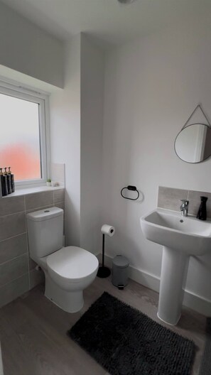 Room, 1 Bedroom | Bilik Mandi