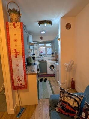 Interior - Cozy London Westminster Apartment sky Sports Netfx (Edinburgh)