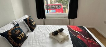 London-2br-sleeps6-skysports-netflix-disneyplus