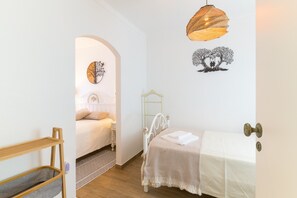 2 dormitorios, tabla de planchar con plancha, wifi y ropa de cama