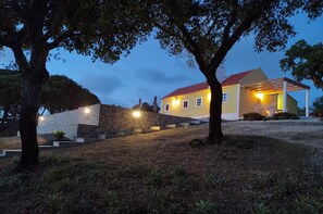 Exterior - Holiday Home 'Celestial Melides Country House' with Private Pool, Private Terrace and Wi-Fi (Melides)