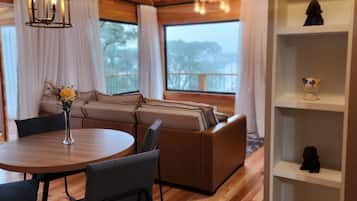 Hytte, hageutsikt | Innvendig