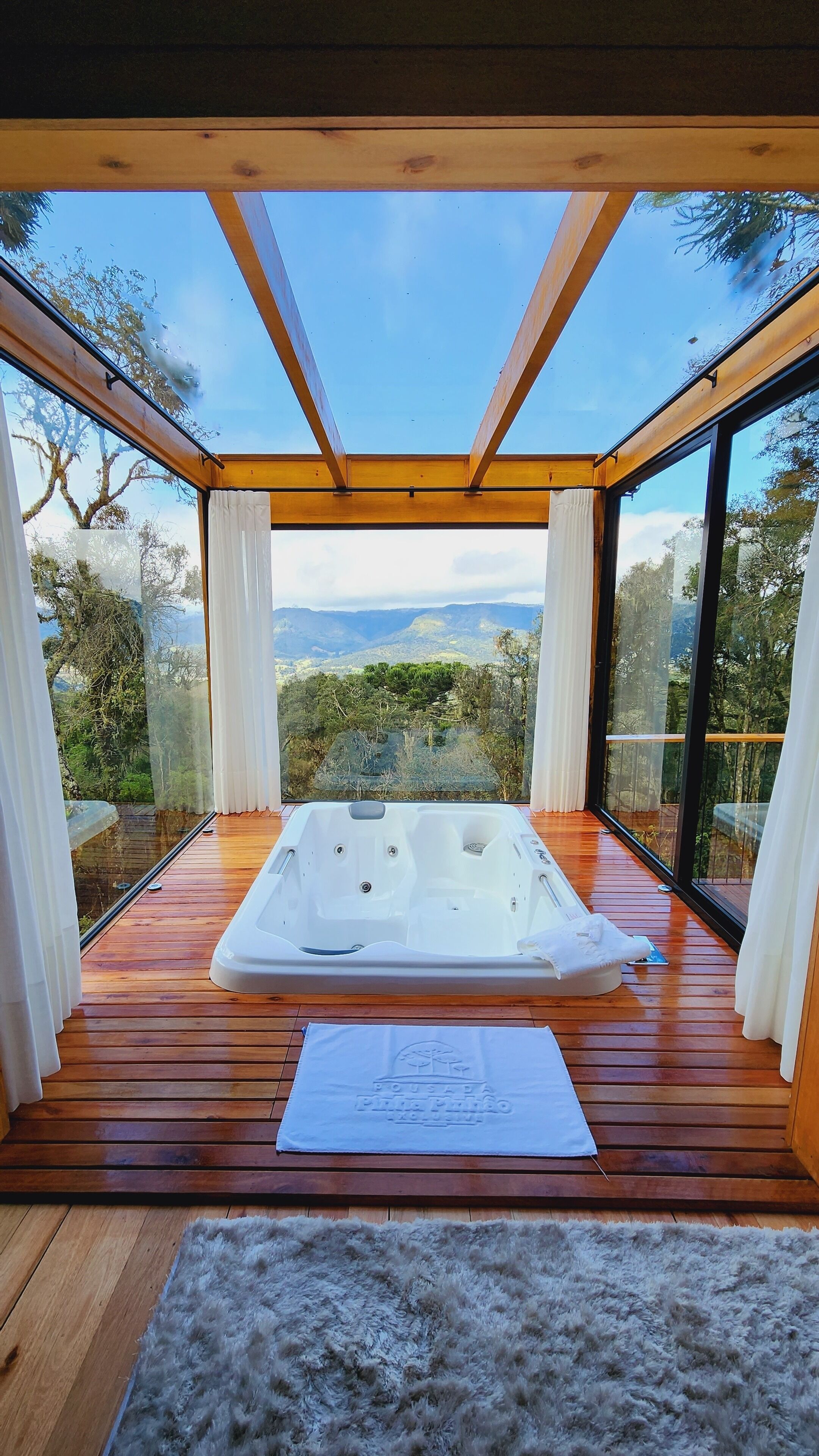 Cabane, vue vallée | Intérieur