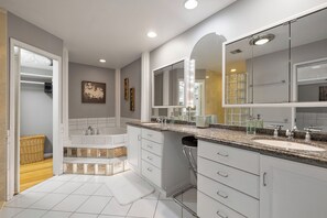 Bathroom - The Pool House (Rapid City)