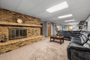 Luxury House, Garden View | Interior - The Pool House (Rapid City)