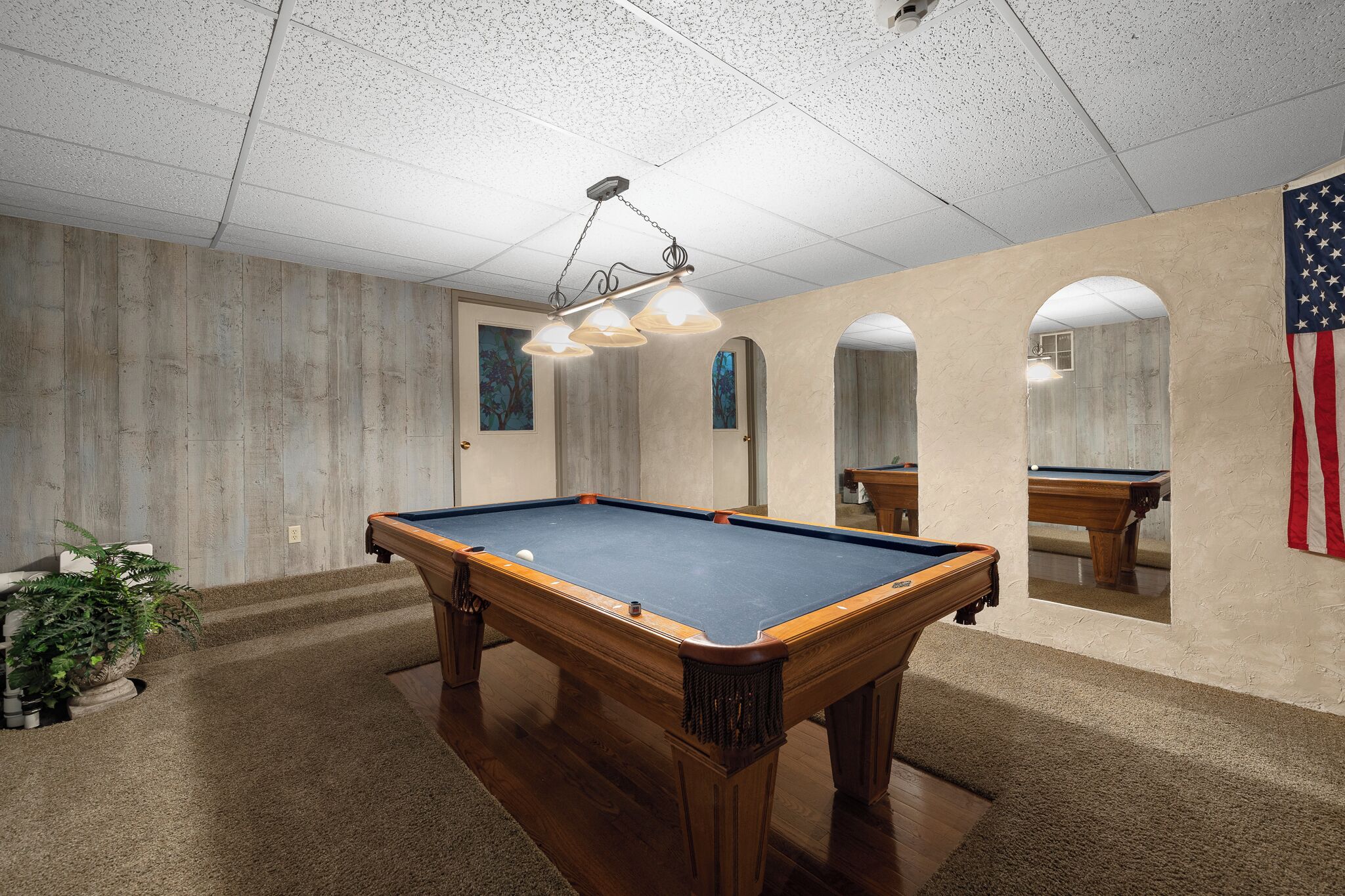 Luxury House, Garden View | Games room
