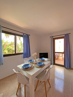 Dining - 🌴 NEW Tamarindo La Ola: Your Tropical Oasis among the Palms 🌴 (Corralejo)