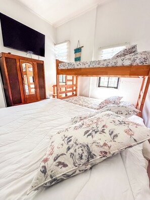 Family Quadruple Room | Bed sheets - CLUB HOUSE BY CONCÓN (Concón)