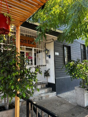 تفاصيل الفندق من الخارج