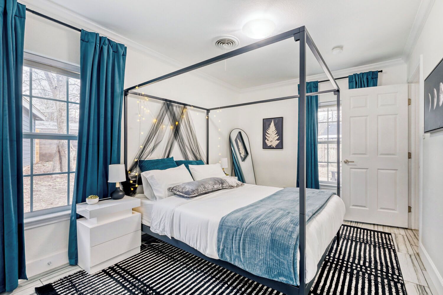 2 Schlafzimmer, Schreibtisch, Bügeleisen/Bügelbrett, Reisekinderbett