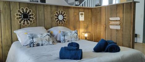 1 chambre, fer et planche Ă repasser, Wi-Fi, draps fournis