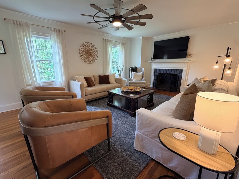 Charming Clemson Retreat Near Campus, The Walker Course, & Lake Hartwell - 클렘슨