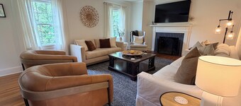 Charming Clemson Retreat Near Campus, The Walker Course, & Lake Hartwell