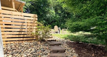 Charming Clemson Retreat Near Campus, The Walker Course, & Lake Hartwell
