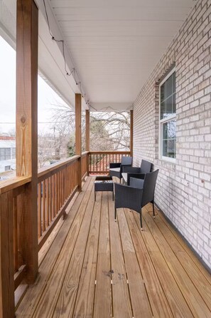 Terrace/patio - Spacious Carver Stay King Suite  Parking VCU (Richmond)