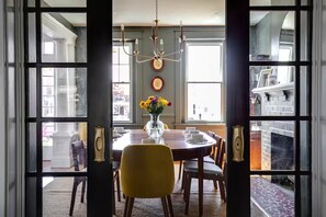 Dining - Walk to Carytown & VMFA Restored Historic Home (Richmond)