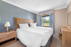 In-room safe, iron/ironing board, bed sheets