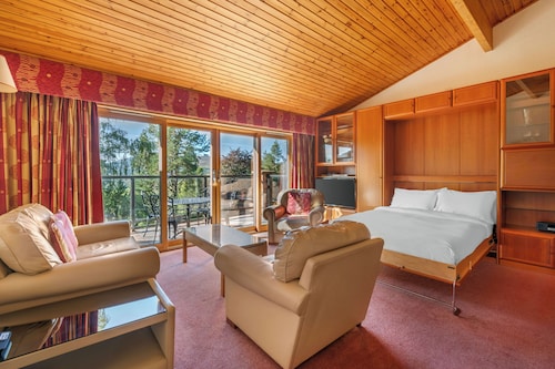 The Lodges At Craigendarroch Country Club