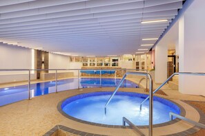 Bain à remous intérieur