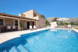 Piscine extérieure