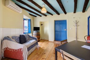 TV - Way To Castle - Alfama 3 Apartment with Wi-Fi and Air Conditioning (Lisboa)