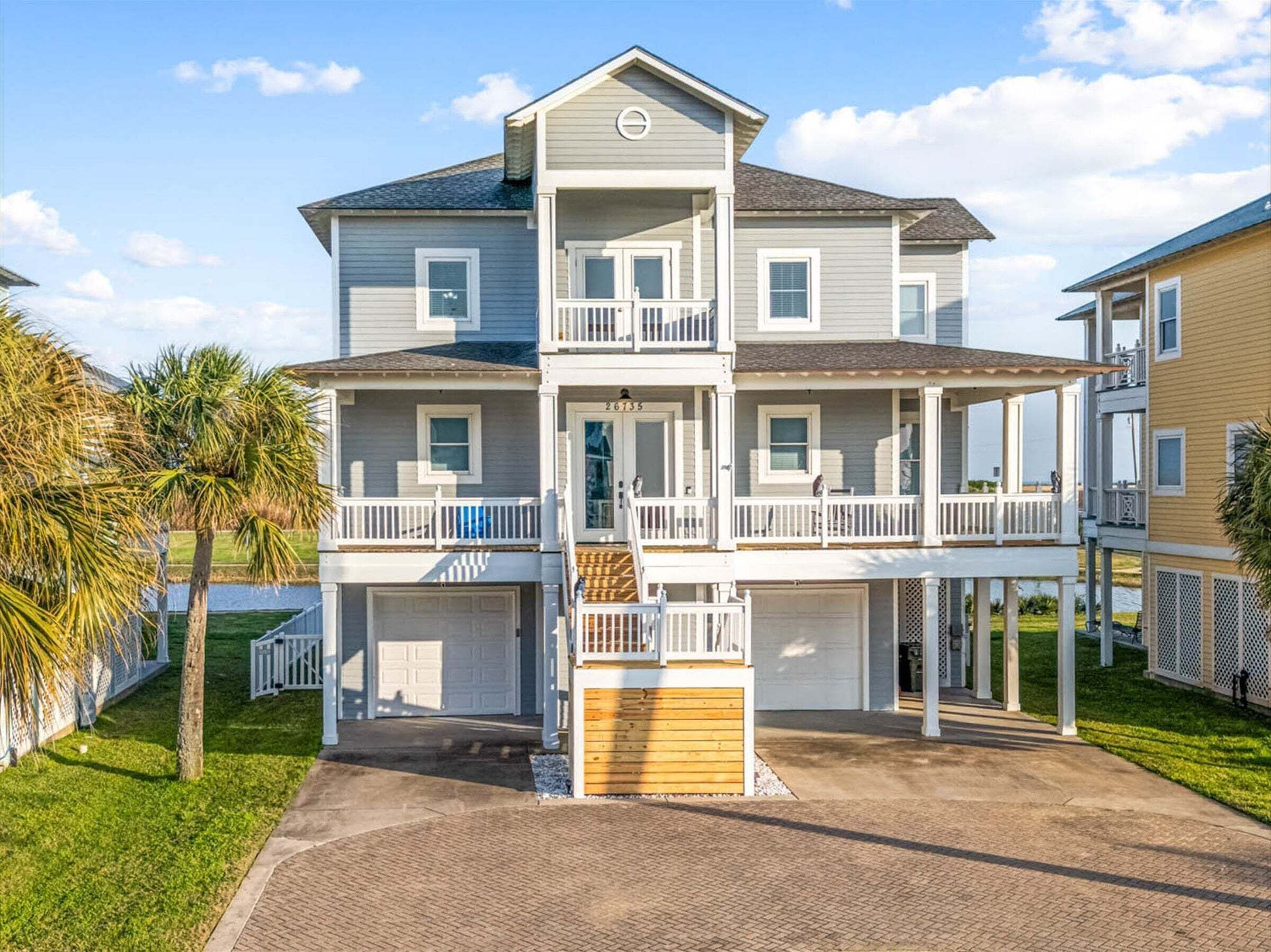 House, 5 Bedrooms | Exterior