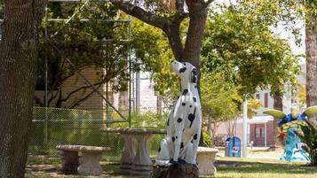 House, 2 Bedrooms | Property grounds