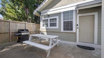 Casa, 2 quartos | Opções para refeição ao ar livre