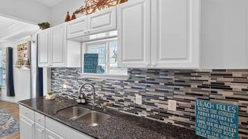 House, 2 Bedrooms | Interior