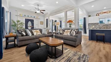 House, 2 Bedrooms | Living area