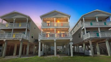 House, 3 Bedrooms | Exterior