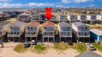 Nhà, 3 phòng ngủ | Ngoại thất