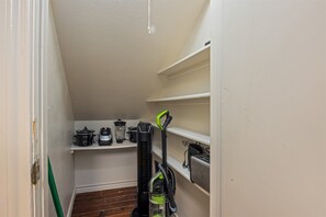 Interior - Blue Tuna Loft 1 Bedroom Home (Galveston)