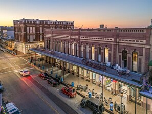 Exterior - Blue Tuna Loft 1 Bedroom Home (Galveston)