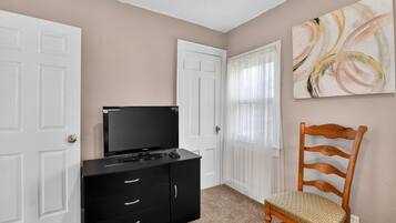 House, 4 Bedrooms | Interior