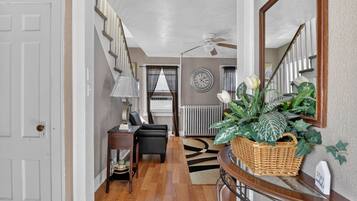 House, 4 Bedrooms | Interior