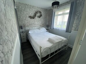 2 bedrooms, individually decorated, individually furnished, free WiFi - Chalet 58 (Great Yarmouth)