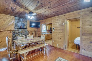 Interior - Private Hot Tub! Hillside Smokies Base Camp (Townsend)