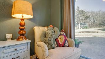 Apartment (1 Bedroom) | Interior