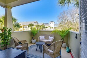 Apartment (2 Bedrooms) | Interior - < 1 Mi to Beach: 30A Escape w/ Bikes + Pool Access (Santa Rosa Beach)