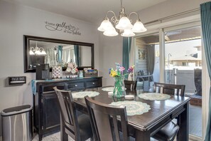 Apartment (3 Bedrooms) | Interior - 4 Mi to Main St: Grand Junction Townhome w/ Patio! (Grand Junction)