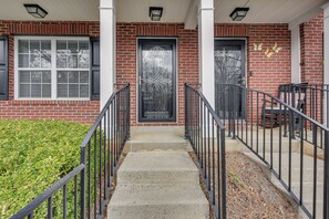 Apartment (2 Bedrooms) | Interior - Dog-friendly Townhome w/ Patio in Charlotte Area! (Matthews)